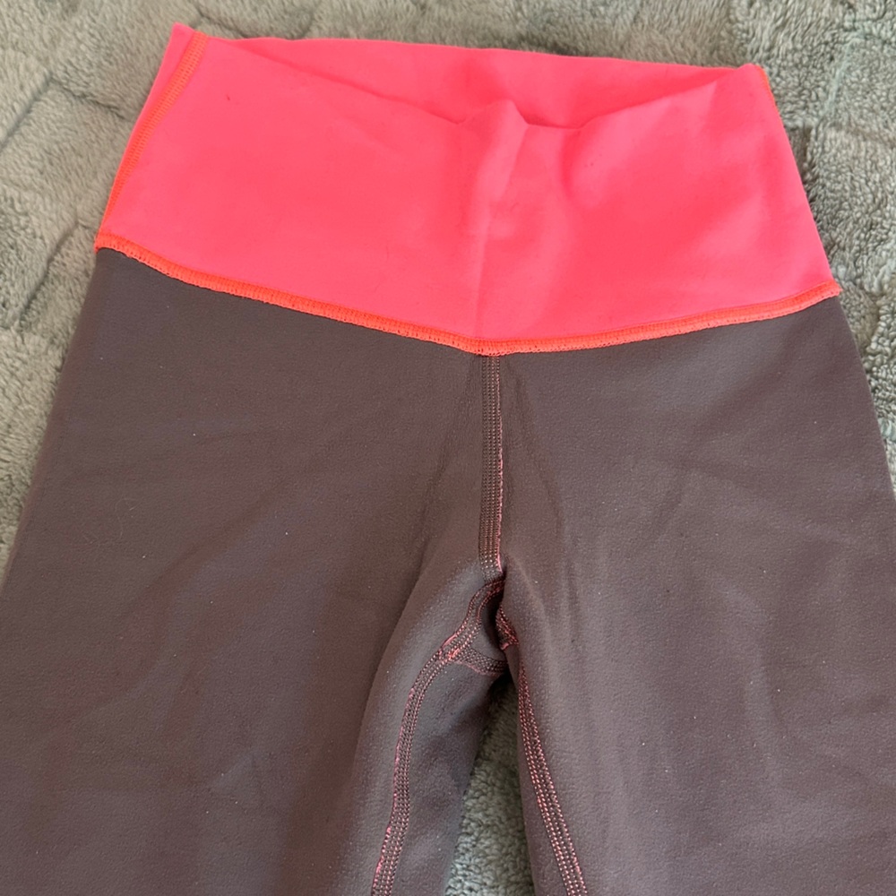 Lululemon Wunder Under Pant Leggings Grapefruit Reversible Pink/Gray - Picture 4 of 16